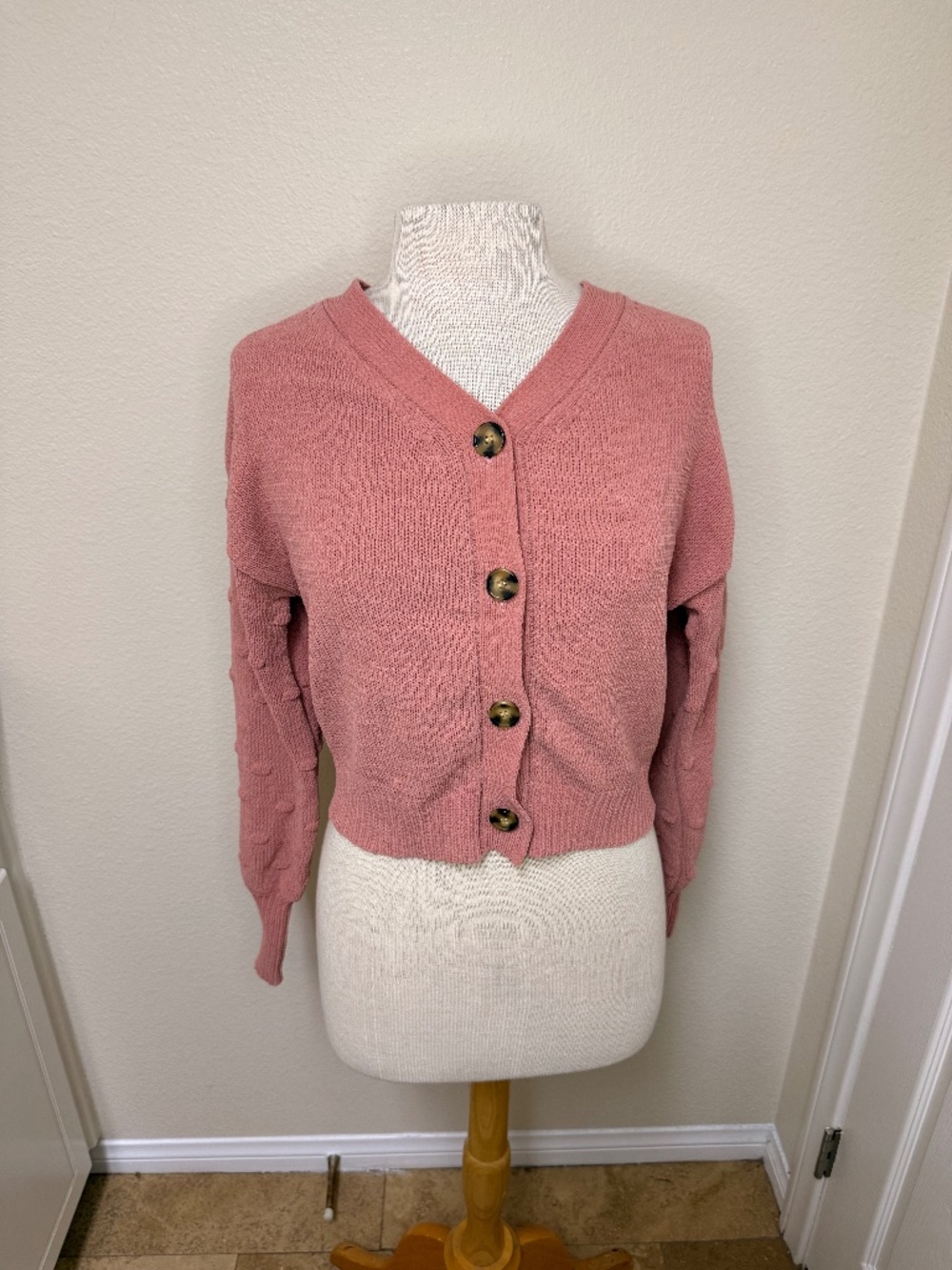Moon And Madison Sweater Size‎ L Rose Pink Cozy Knit Statement Sleeves Cardigan